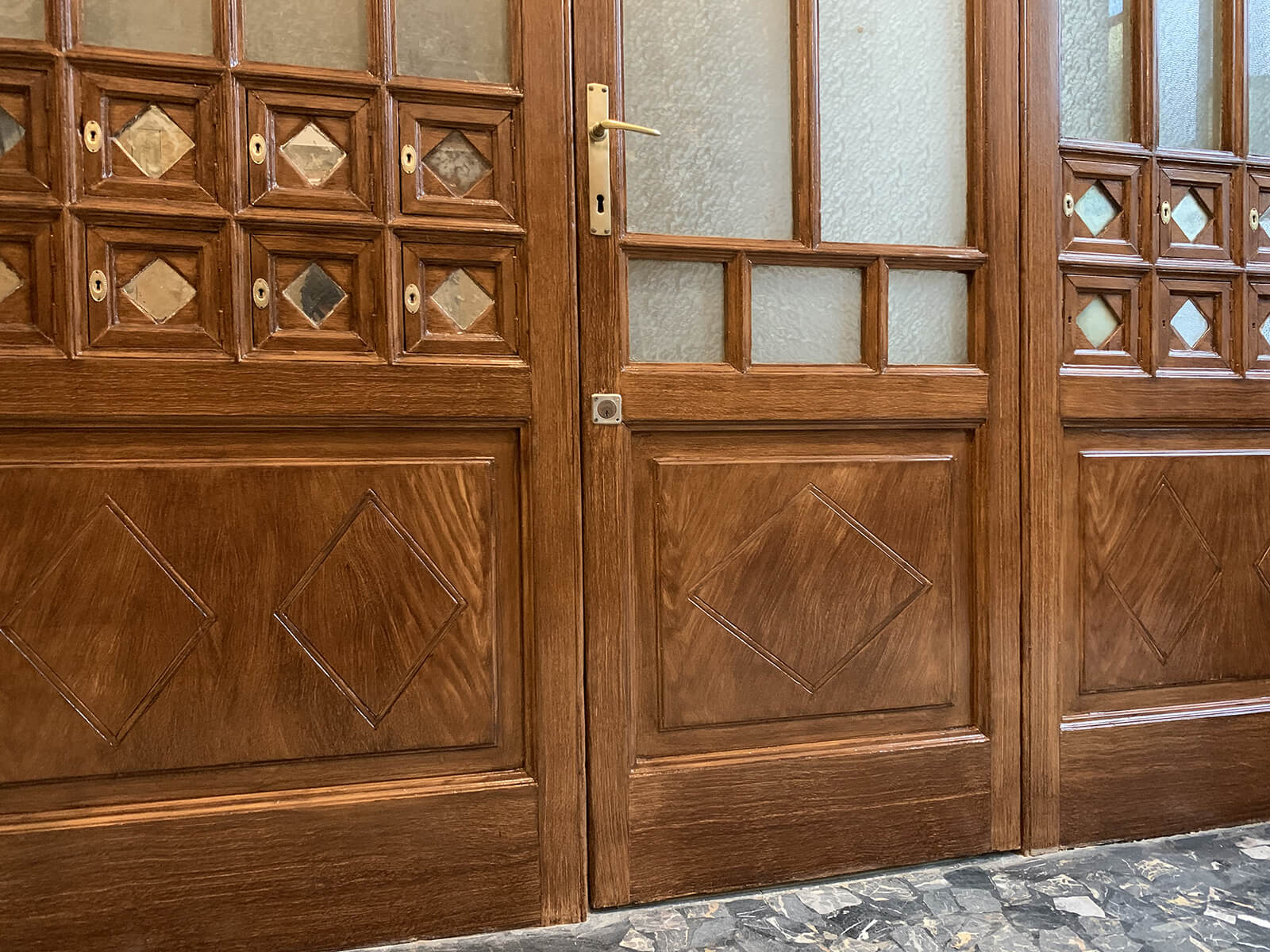 Finto Legno porta a vetri atrio